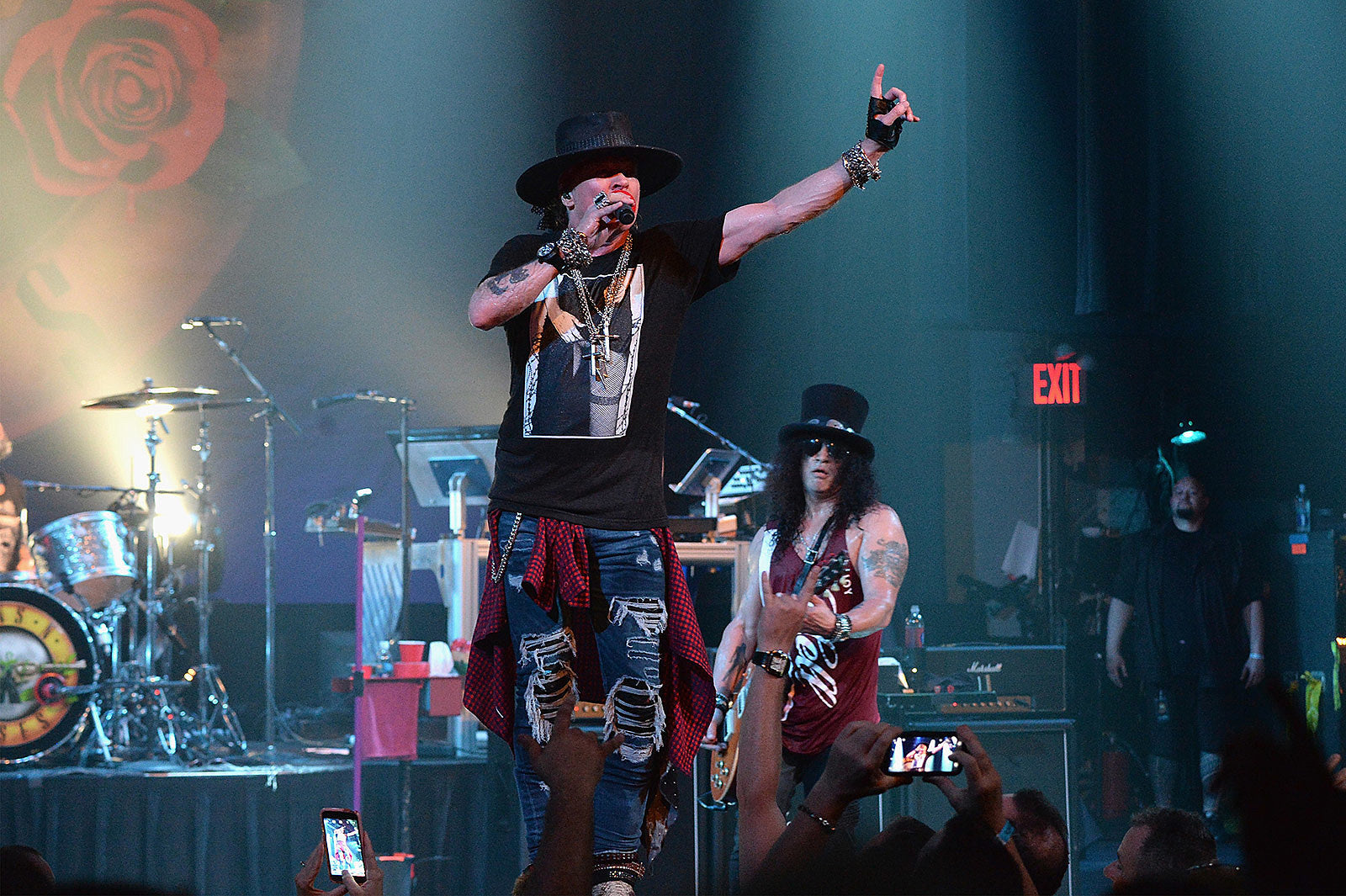 Guns N’ Roses announce Hollywood Palladium show