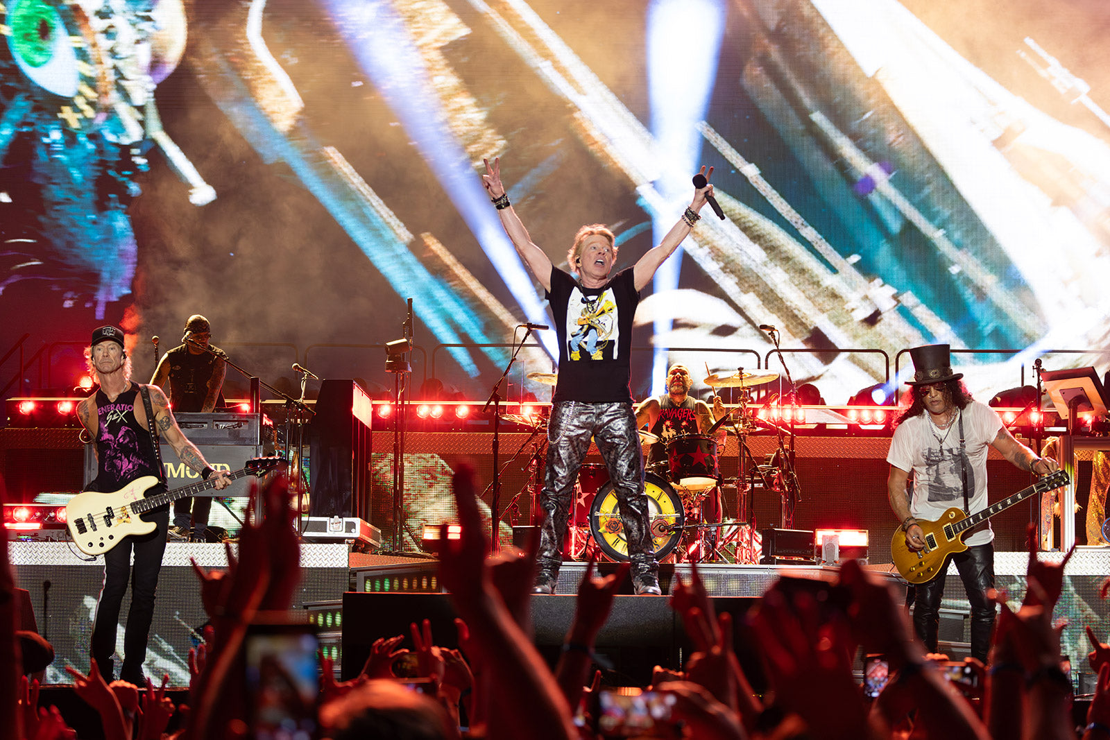 Guns N’ Roses played MetLife Stadium (pics, video, setlist), share new song “Perhaps”