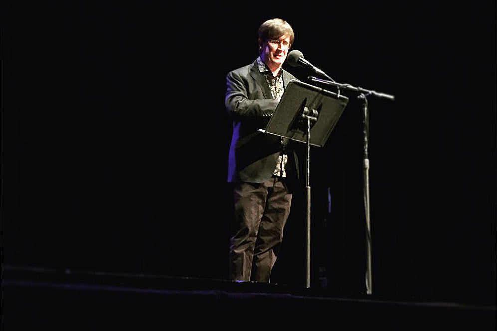 John Darnielle debuts new Mountain Goats song “Skeleton’s Tooth” at Symphony Space