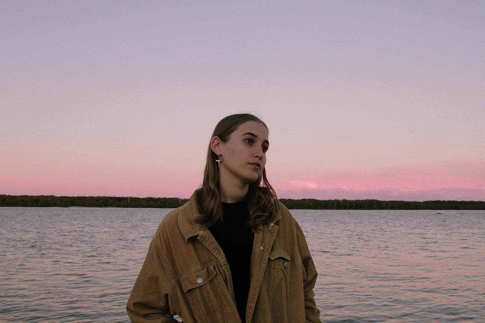 Hatchie shares “Bad Guy” video, announces 2018 tour (5 NYC shows)