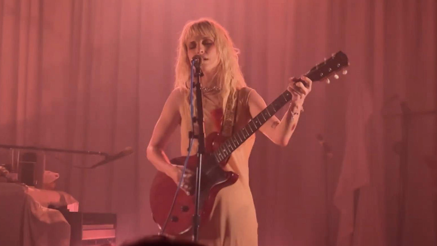 Watch Hayley Williams cover Sinéad O’Connor’s “Mandinka” in Dublin