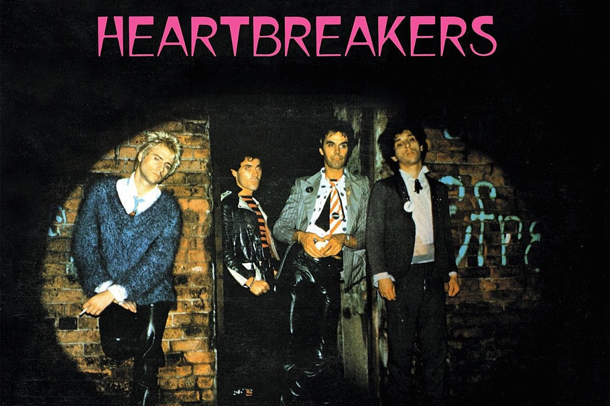 mems of Ramones, Sex Pistols, Blondie, Garbage & more pay tribute to Heartbreakers’ Walter Lure