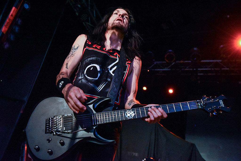 Prong playing NYC with Merauder during tour with Agnostic Front