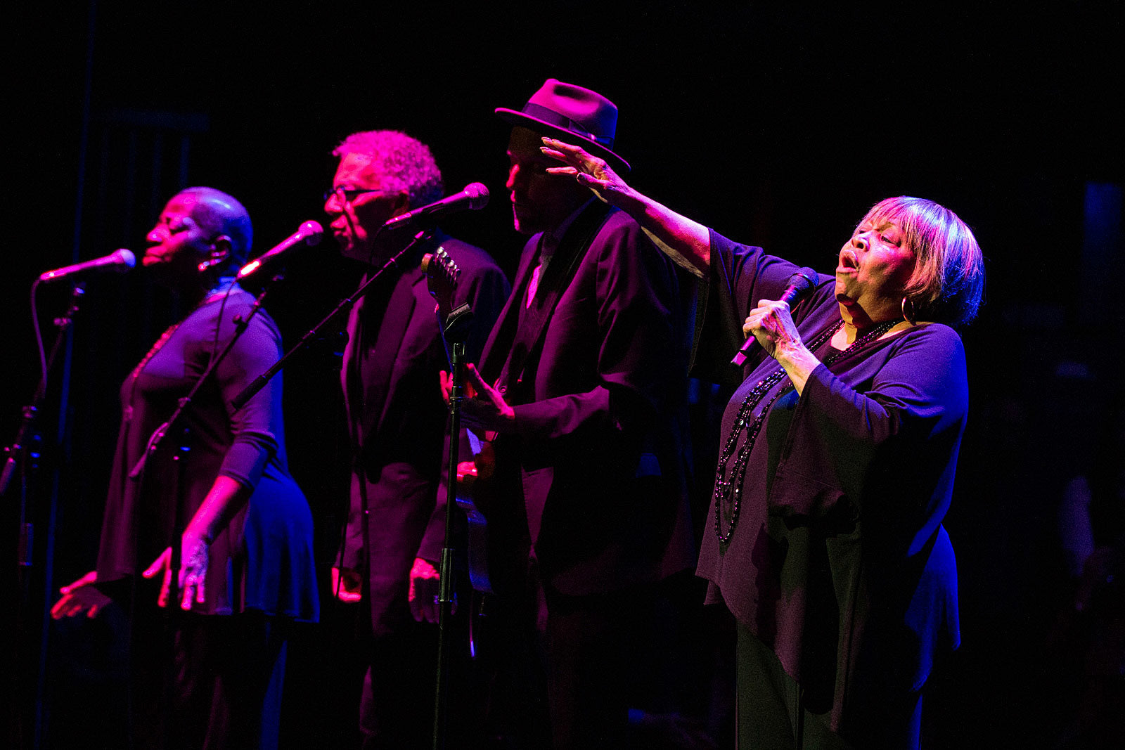 Mavis Staples, Nathaniel Rateliff, Mumford & Sons and more played WFUV Holiday Cheer 2019 (pics)