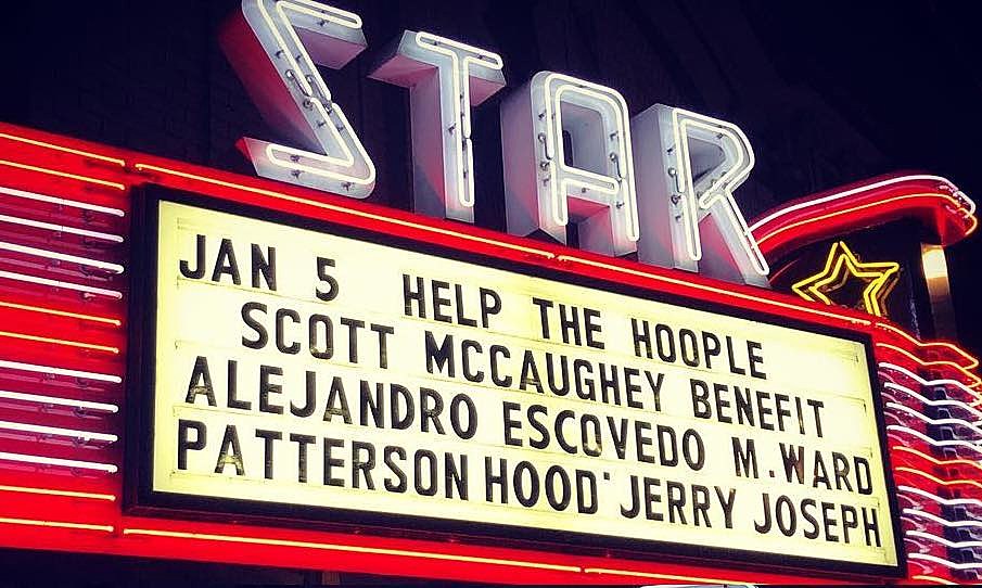watch 3/4ths of R.E.M. reunite w/ mems of Sleater-Kinney, Decemberists & more for Scott McCaughey benefit