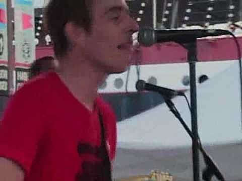 watch Ted Leo play the Seaport during the 2003 blackout