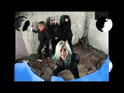 L7 announce first new LP since 1999, expand tour