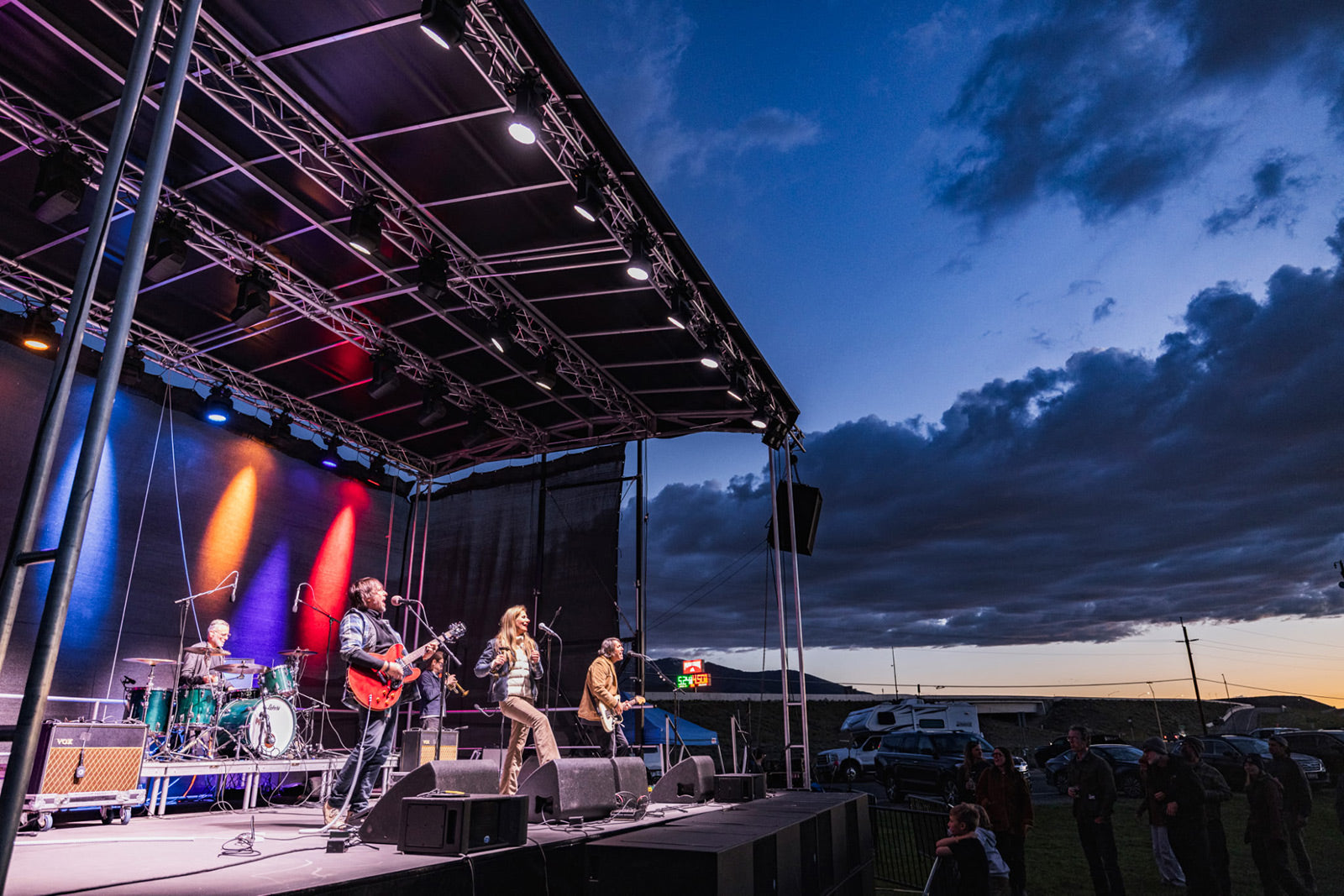 Camera Obscura, Swervedriver, Ivy, and more played the Schellraiser Humboldt Hideaway (pics)