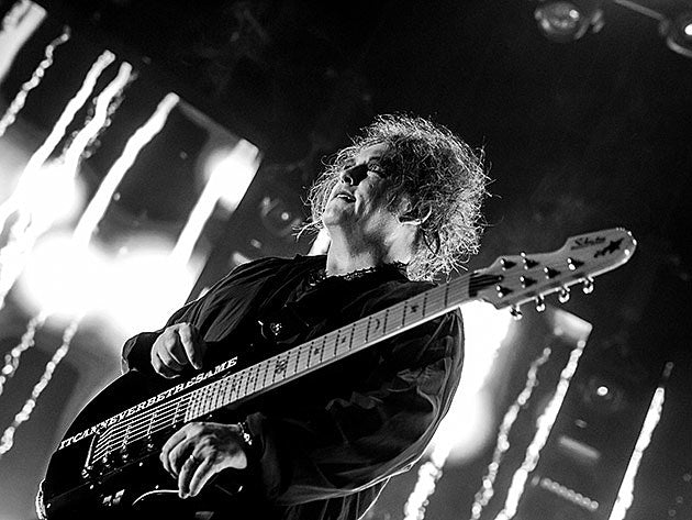 The Cure auctioning signed guitar from this weekend’s ‘Pasadena Daydream’ fest for charity