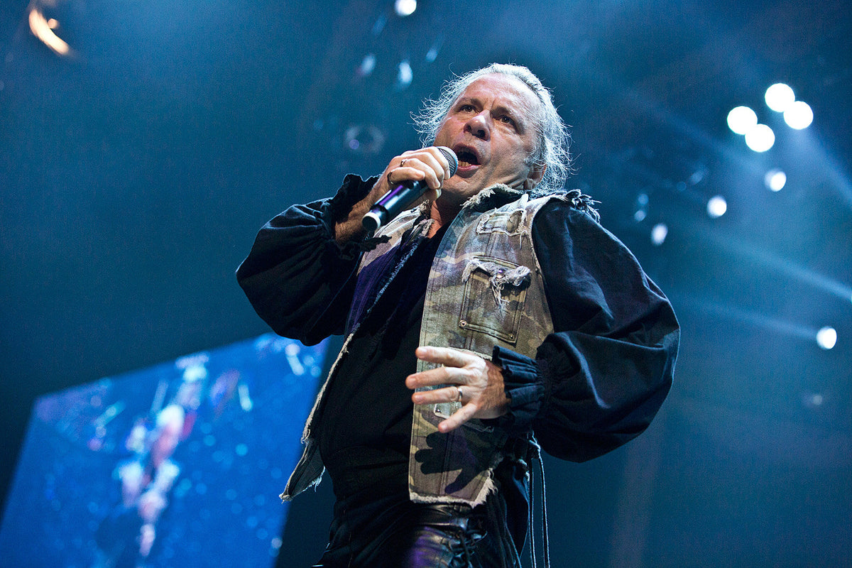 Iron Maiden’s Bruce Dickinson had his hip replaced during COVID lockdown