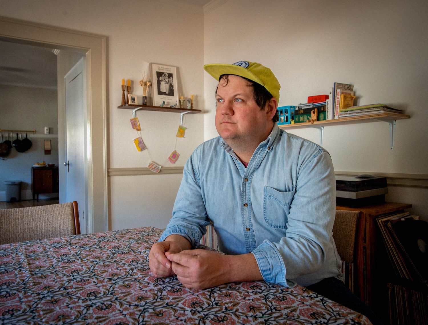 Jake Xerxes Fussell preps first LP for Fat Possum, touring w/ Kath Bloom & Robin Holcomb (hear “Going to Georgia”)