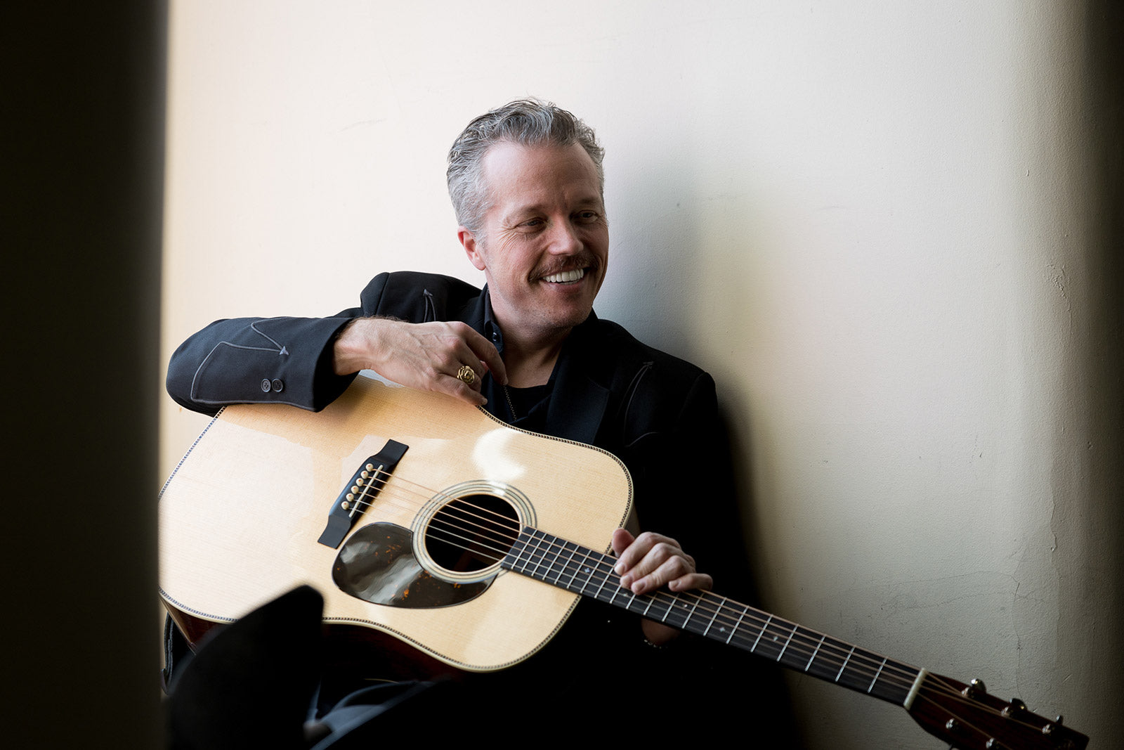 Jason Isbell announces solo acoustic LP, shares “Bury Me”