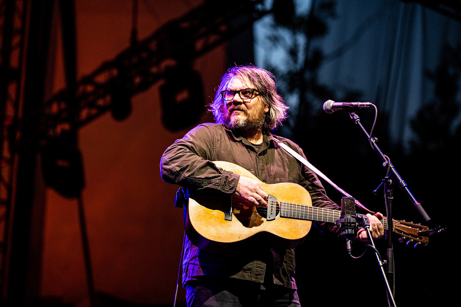 Wilco’s Jeff Tweedy covered Billie Eilish (watch), playing drive-in show