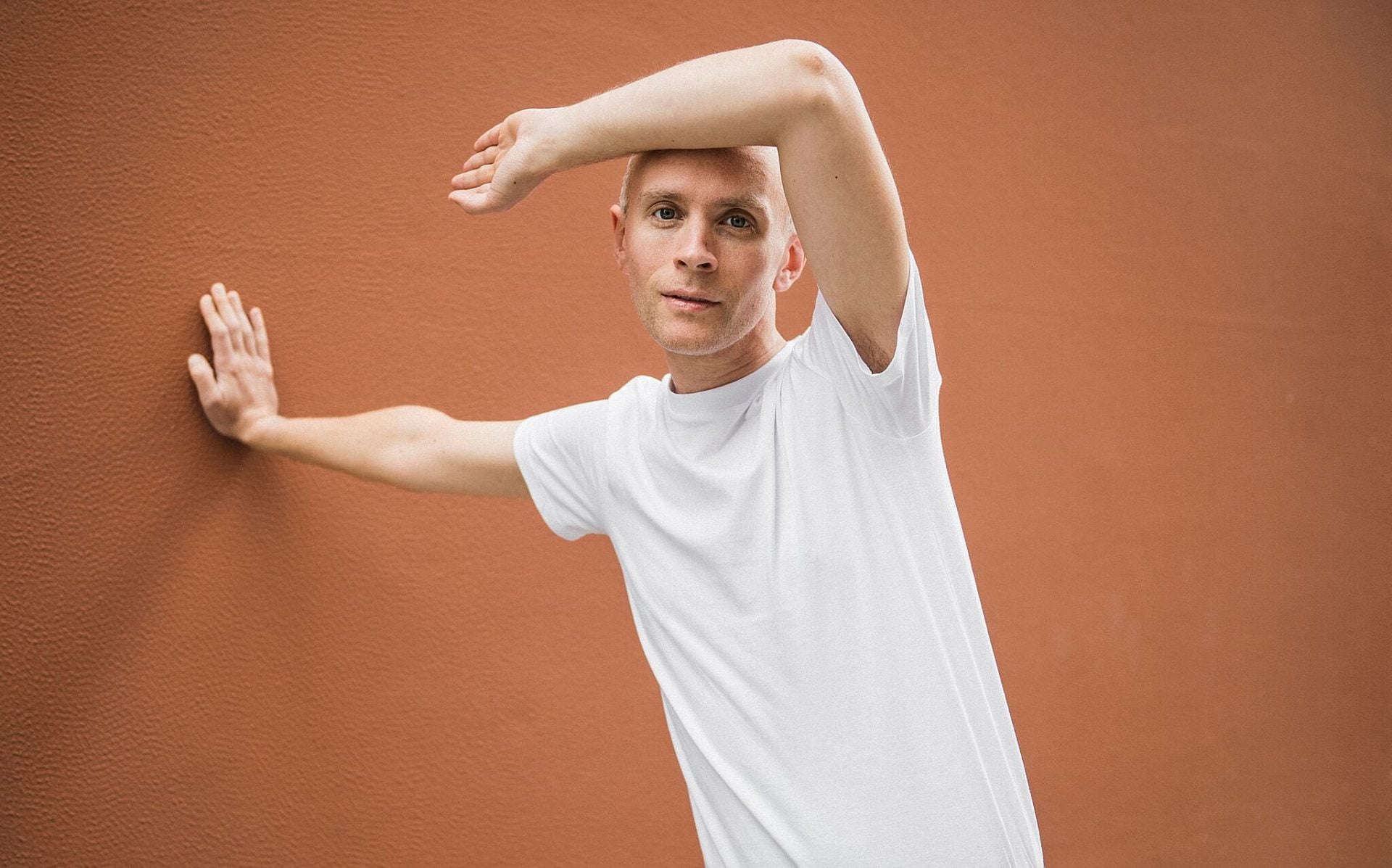 Jens Lekman shares “Evening Prayer,” expands tour, adds solo show at Rough Trade