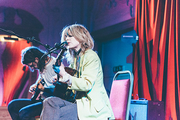 Let’s Wrestle broke up; singer Wesley Gonzalez made his solo debut in London with Jessica Pratt (pics)
