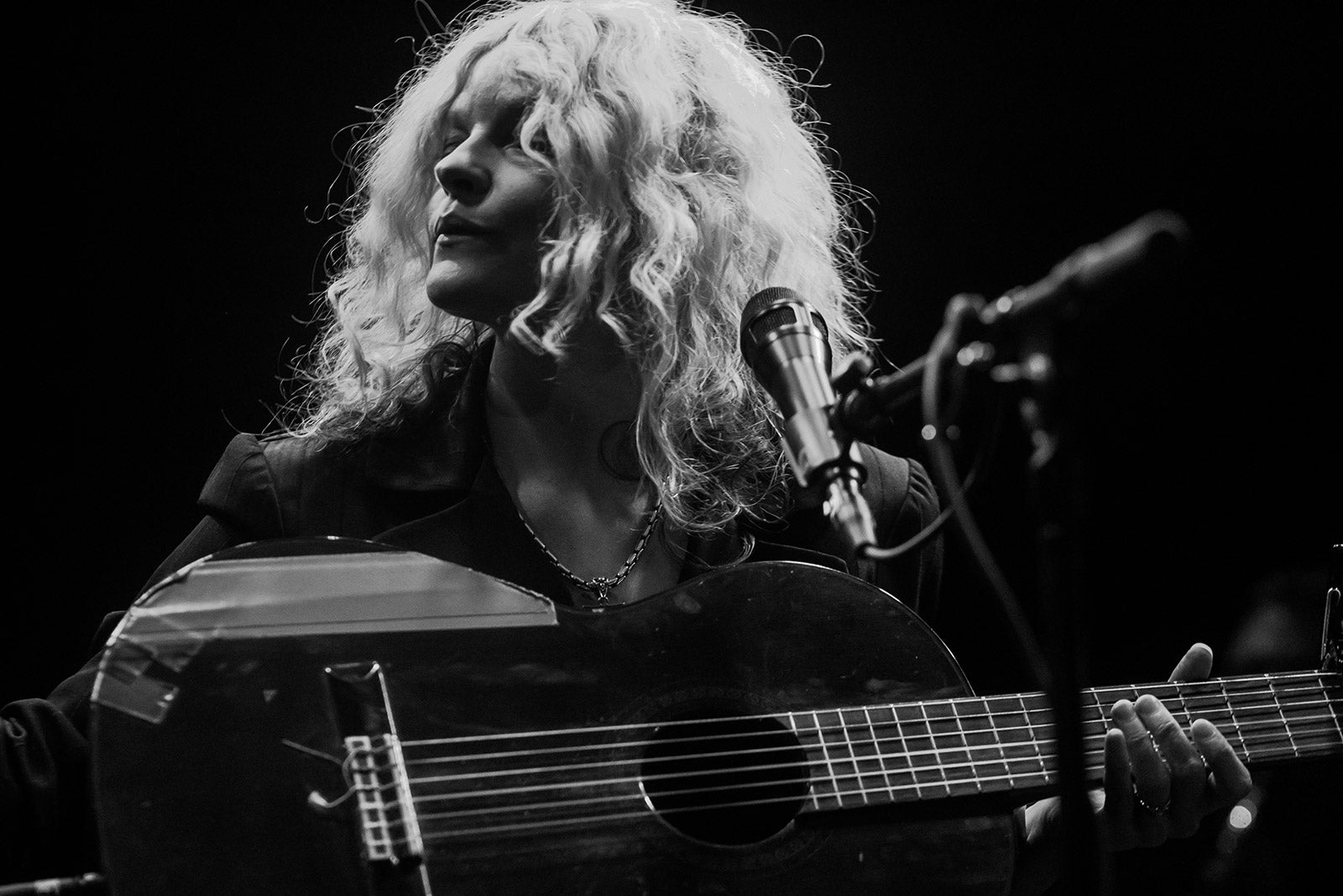 Jessica Pratt played two Bowery Ballroom shows (night 2 pics, video, setlist w/ @)