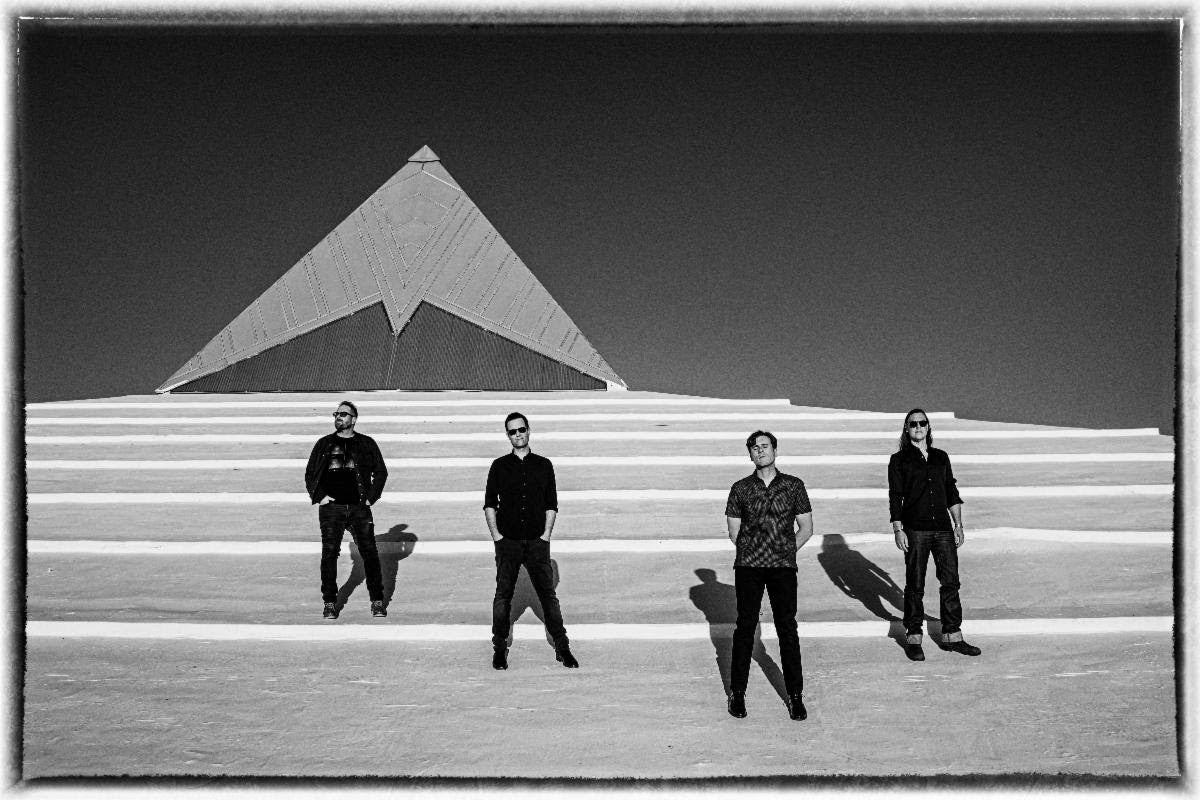 Jimmy Eat World celebrating ‘Futures’ 20th anniversary with hometown one-off & new vinyl