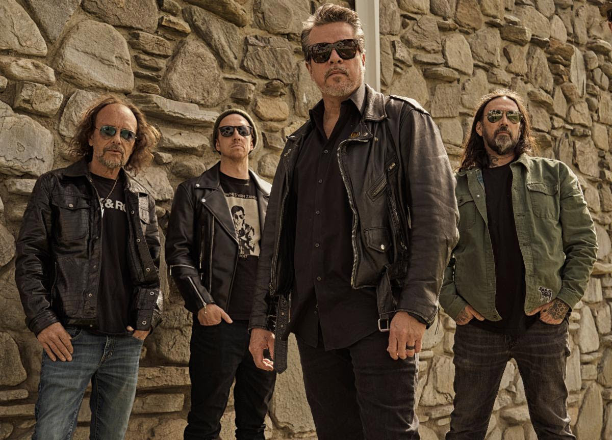 John Garcia playing Kyuss, Slo Burn & Hermano material on spring tour