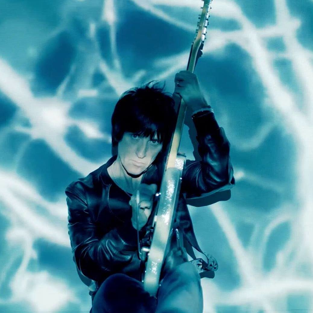 Johnny Marr announces spring tour