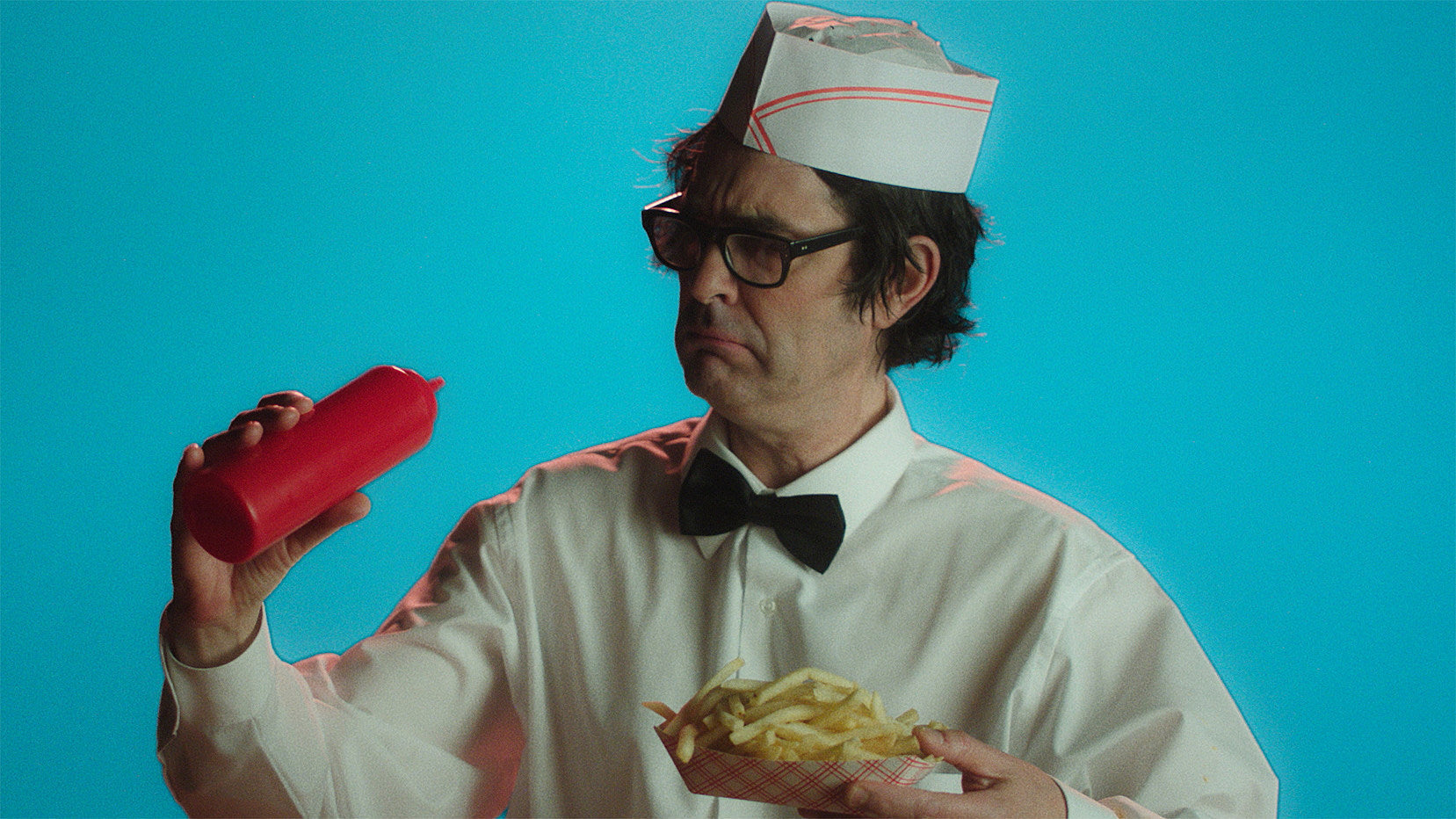 watch Jon Spencer’s new video for “Do the Trash Can”