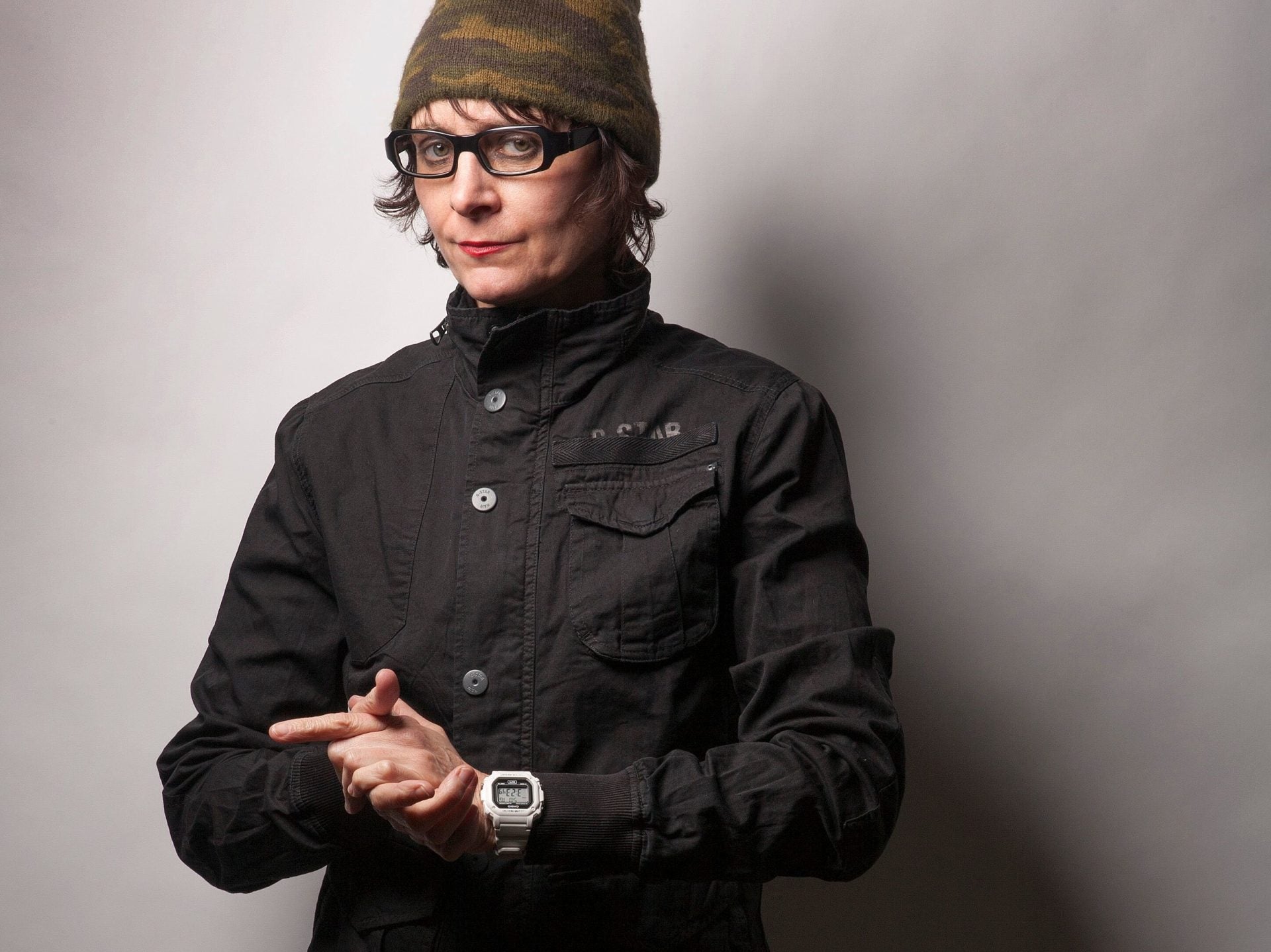 Breeders bassist Josephine Wiggs preps new solo album (stream “We Fall”)