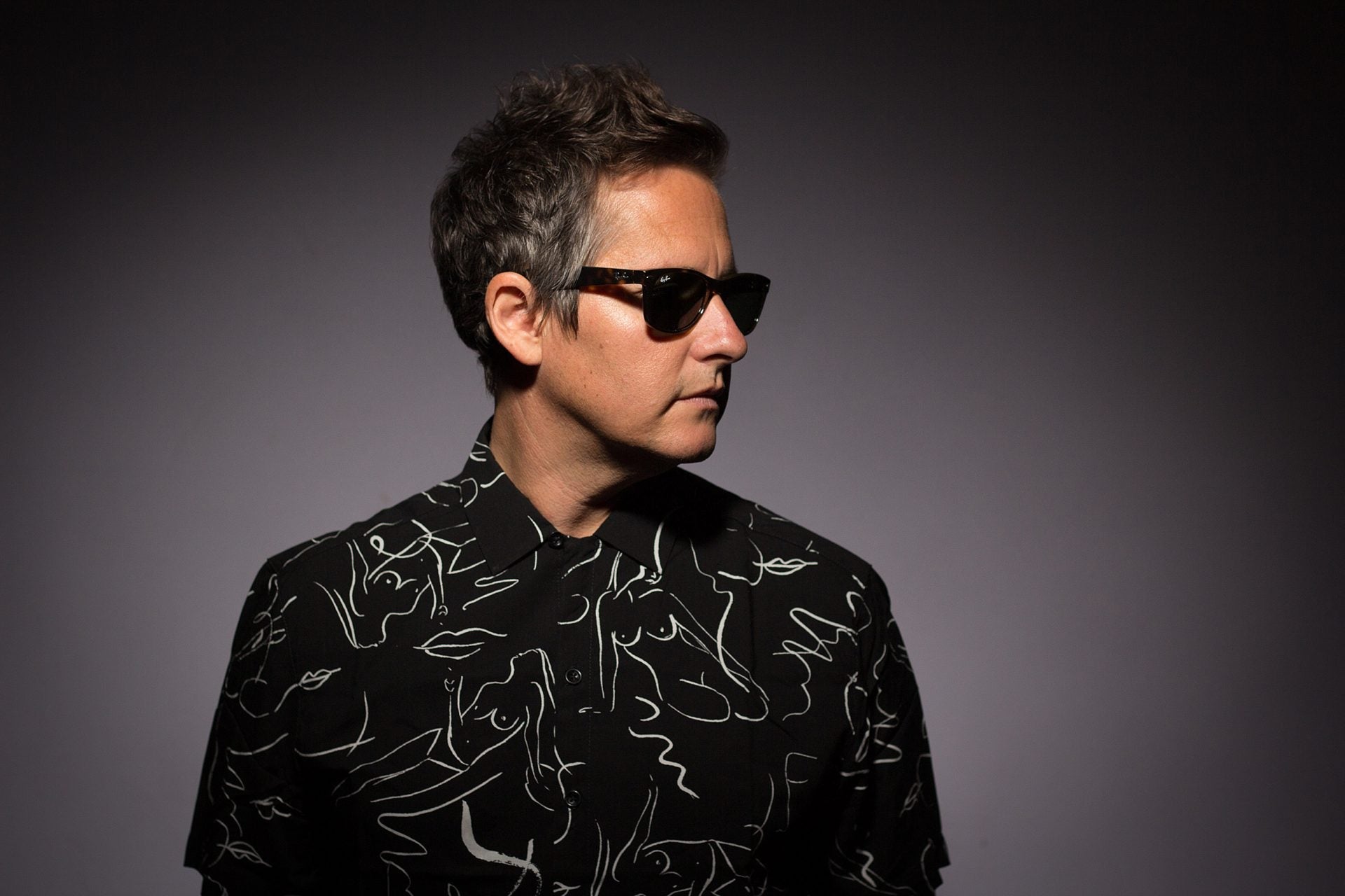 Josh Rouse preps ’80s-inspired LP (listen to “Salton Sea”), touring