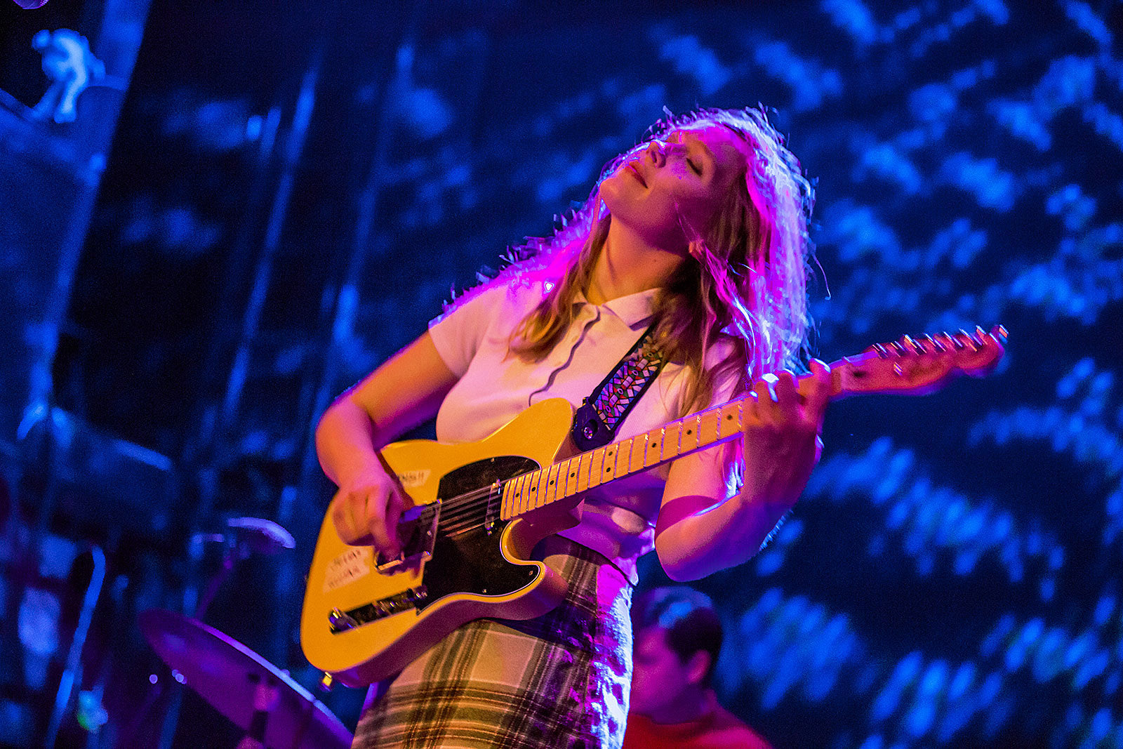 Julia Jacklin releases new single “I Was Neon”