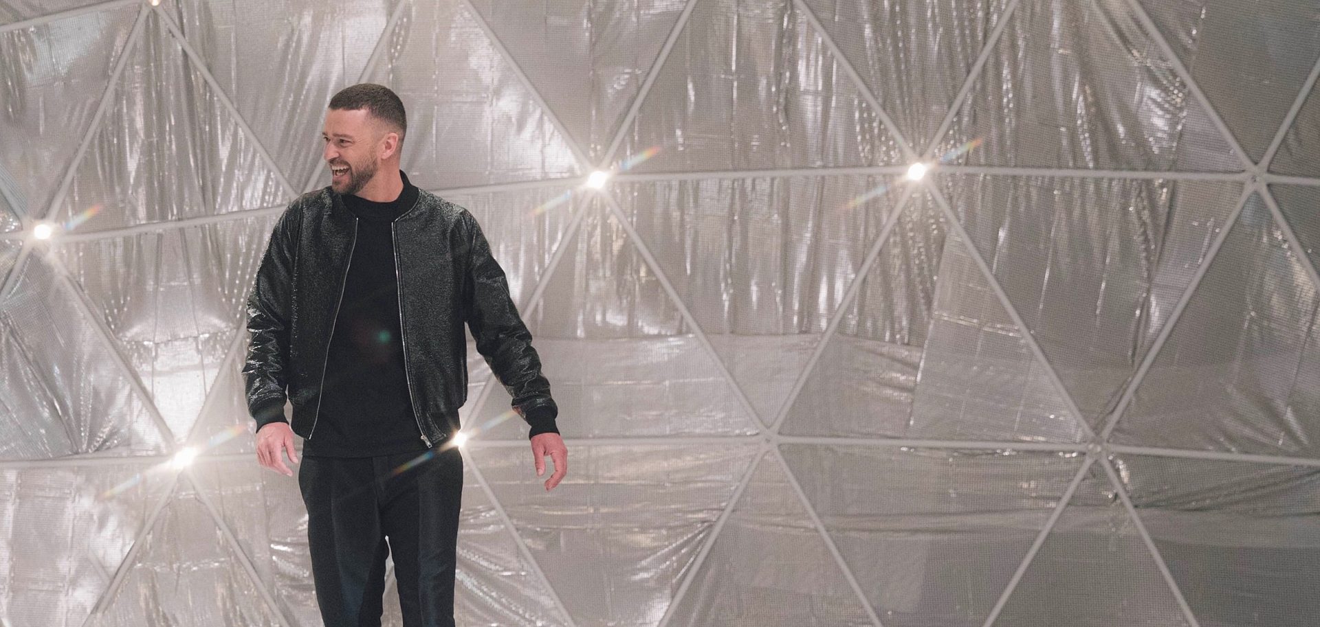 Justin Timberlake says confederate monuments “must come down” & shares ACLU video in new post
