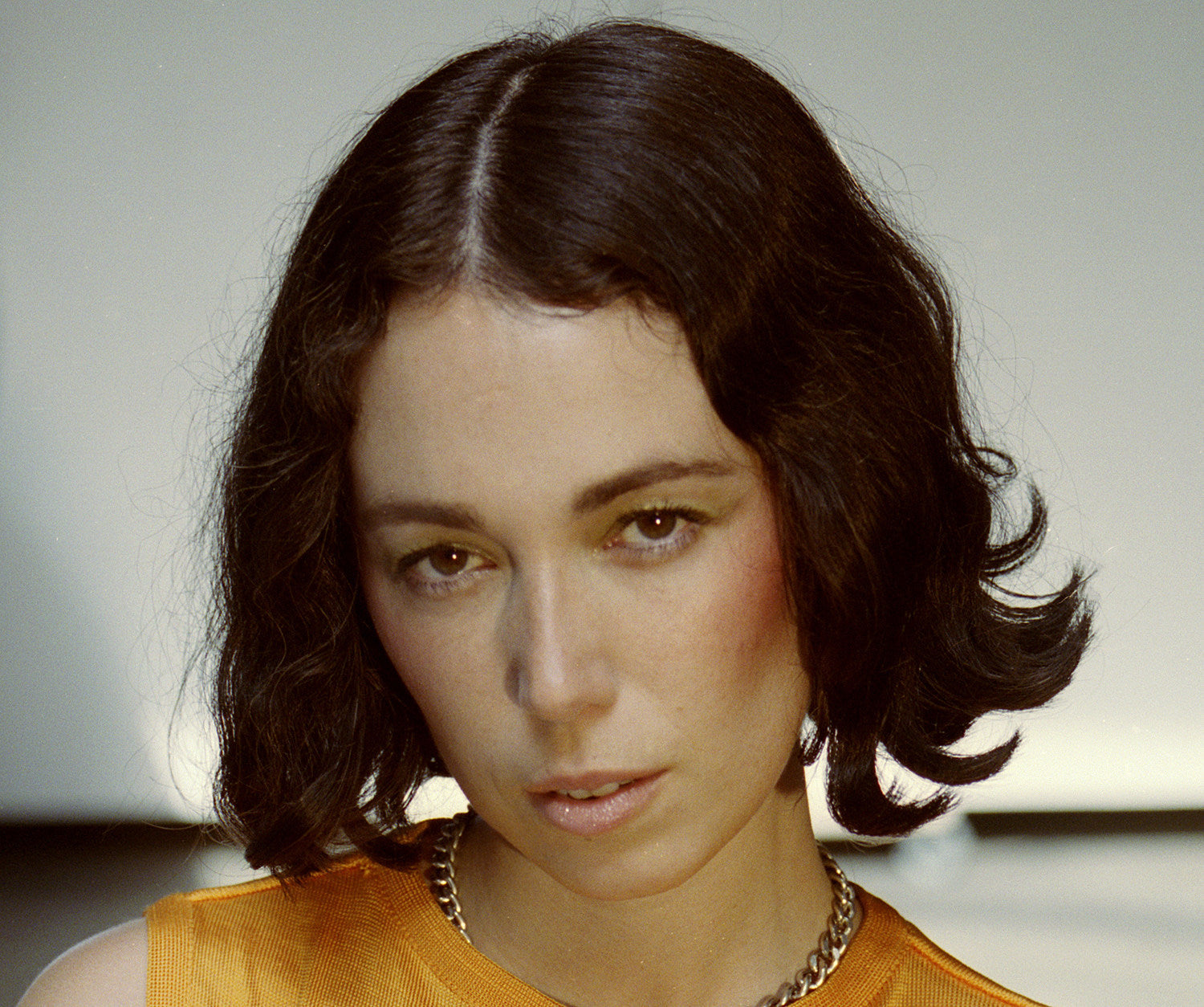 Kelly Lee Owens touring in September ++ remix EP out this week