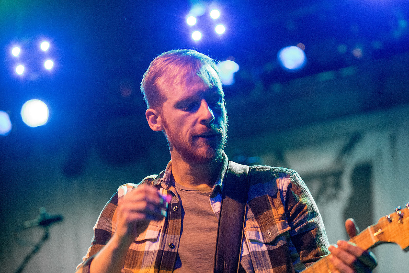 watch Kevin Devine cover Pinegrove, Elliott Smith and Leonard Cohen