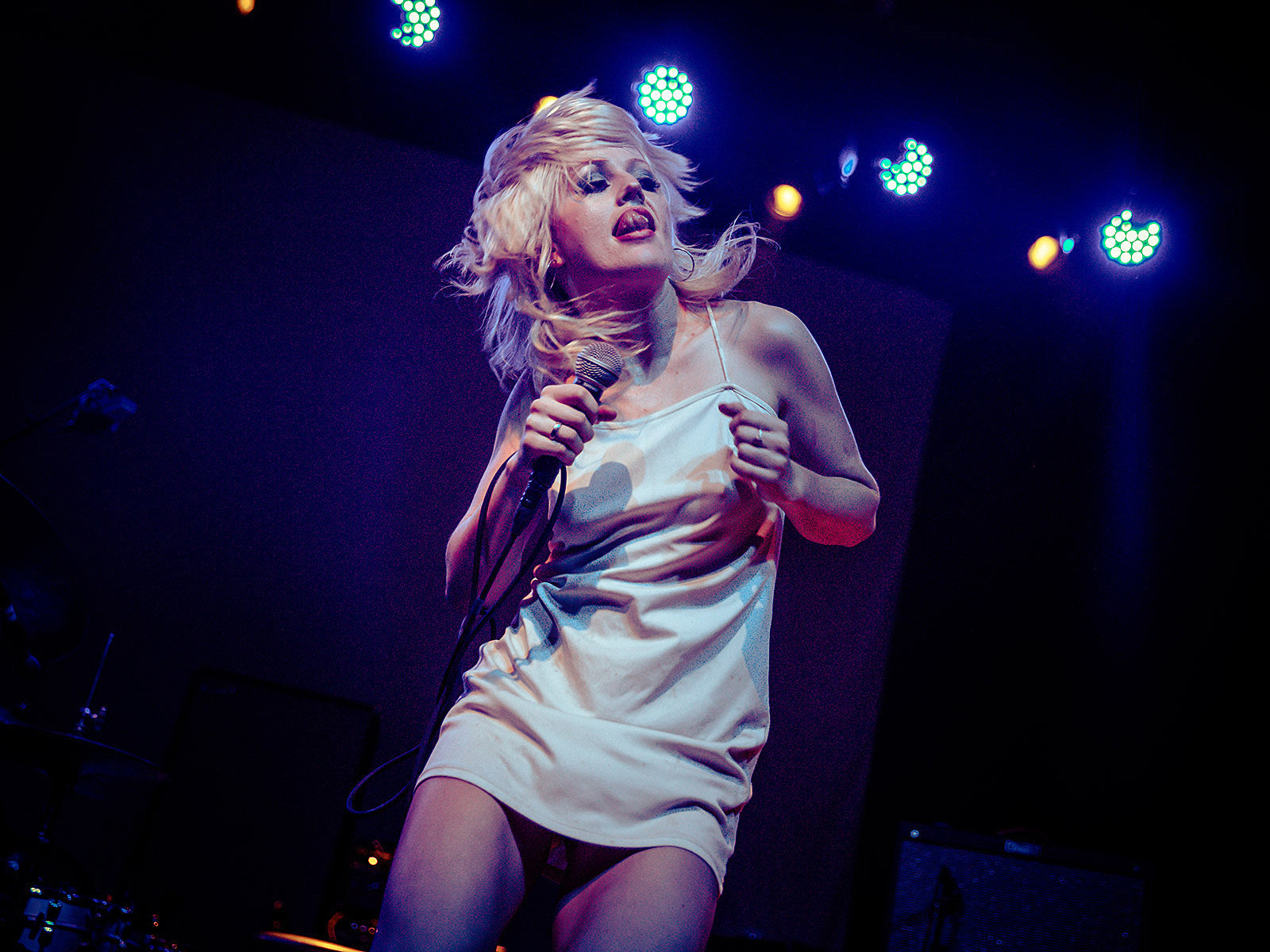 Amyl & The Sniffers share “Gacked on Anger,” tell us about what they’re listening to