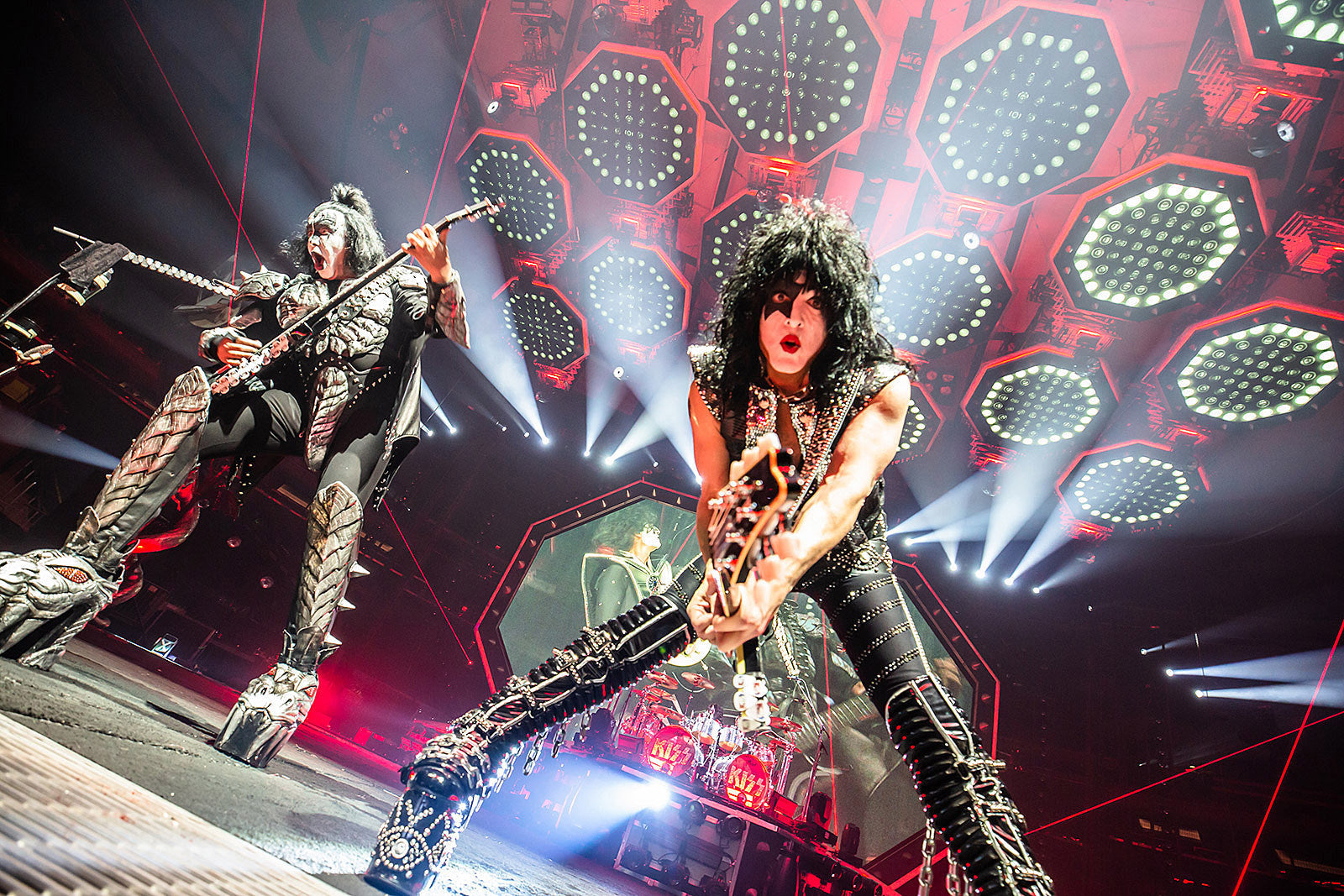 KISS brought their spectacular farewell tour to MSG (pics, videos, setlist)