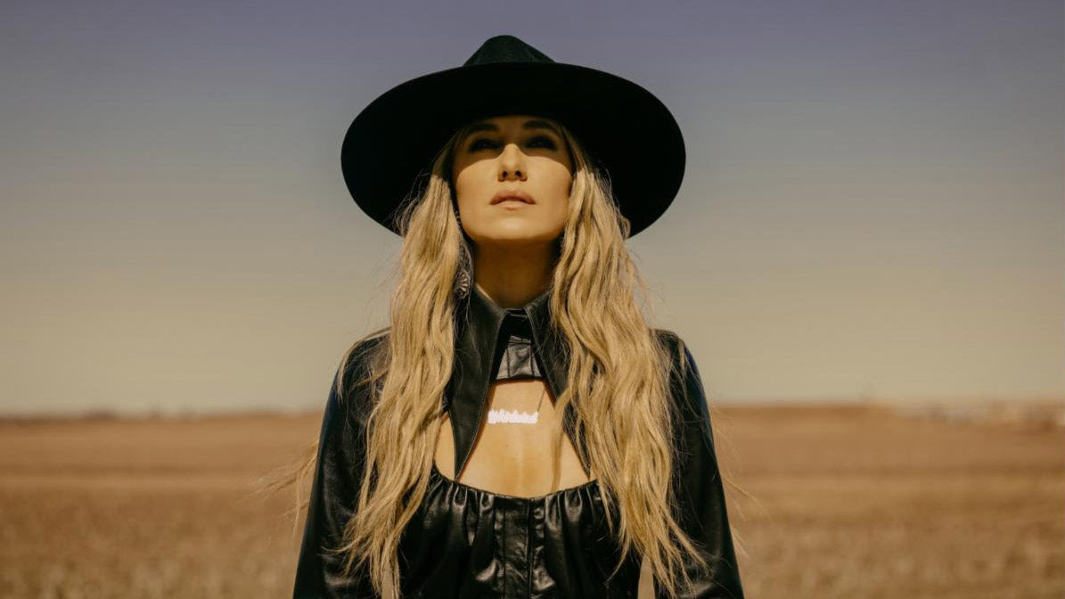 Lainey Wilson announces tour w/ Muscadine Bloodline, Ernest, Zach Meadows, Kaitlin Butts, more