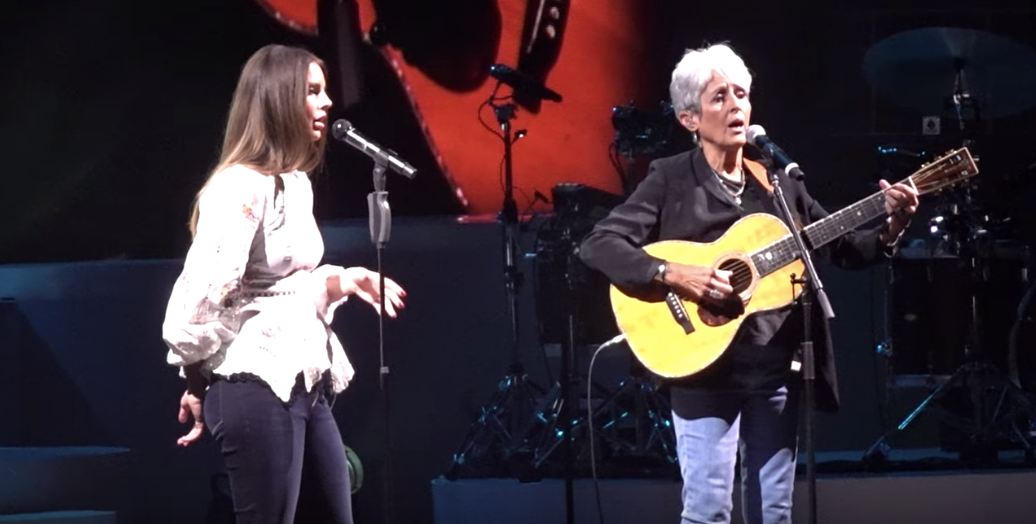 watch Lana Del Rey bring out Joan Baez in Berkeley