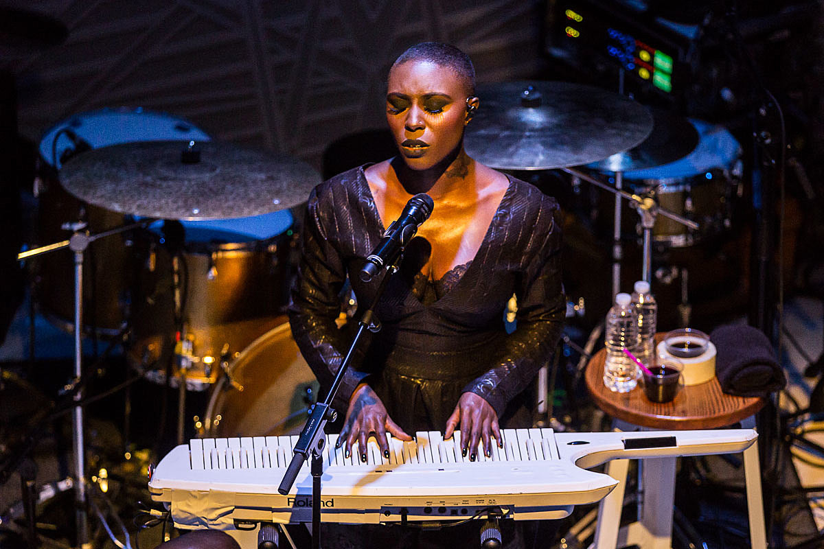 Laura Mvula played National Sawdust after Afropunk (pics, review)