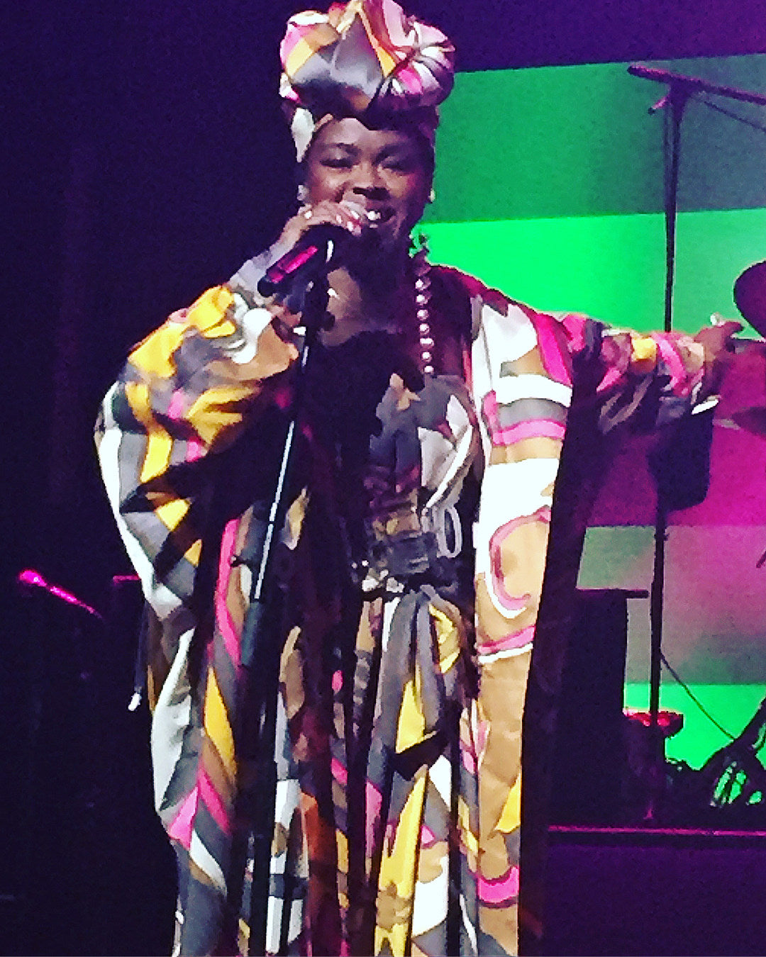 Lauryn Hill remixed the Drake song that samples “Ex-Factor” at Apollo show (video, setlist)