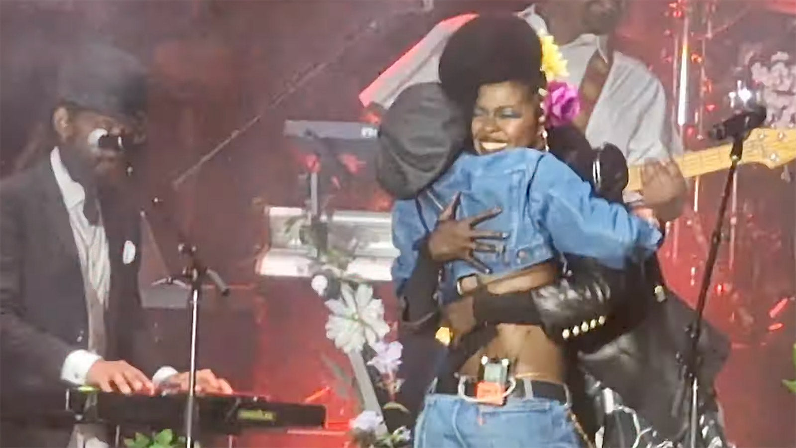 Watch Lauryn Hill bring out Doechii for “Doo Wop (That Thing)” at Jazz in the Gardens festival