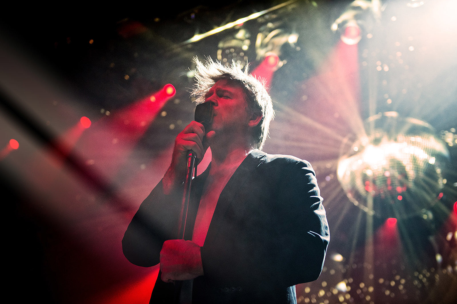 LCD Soundsystem began 10-show Brooklyn Steel run (pics, setlist)