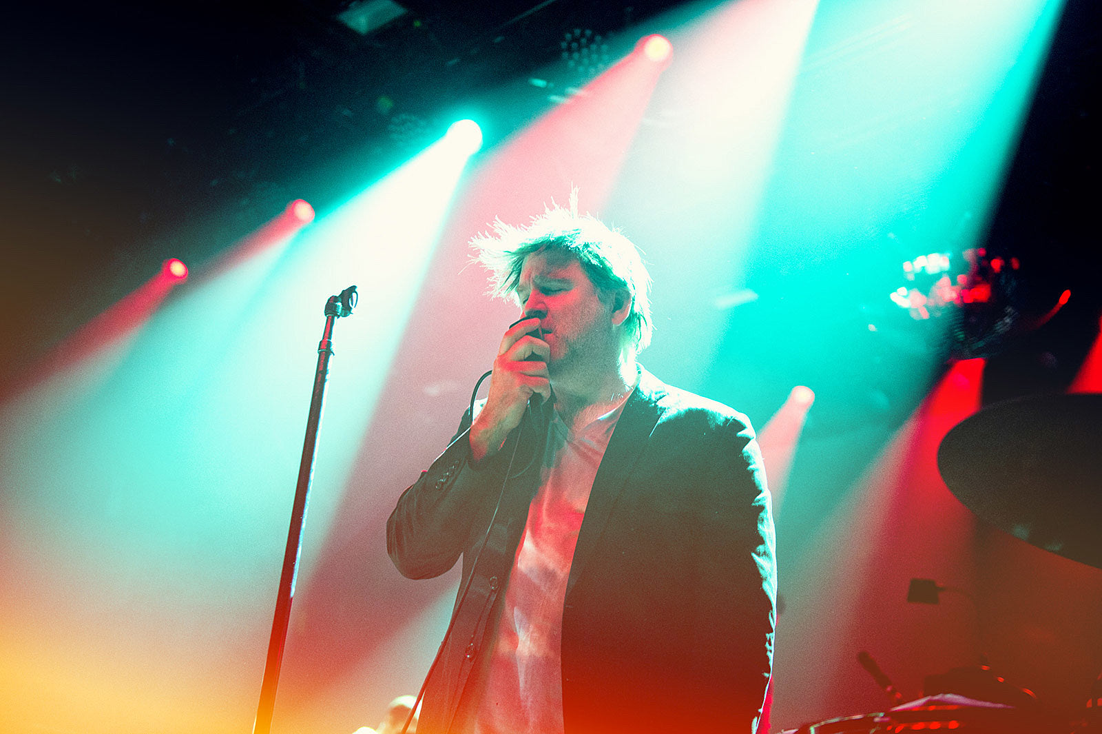 LCD Soundsystem release statement, “we’re playing tonight,” amid Omicron surge