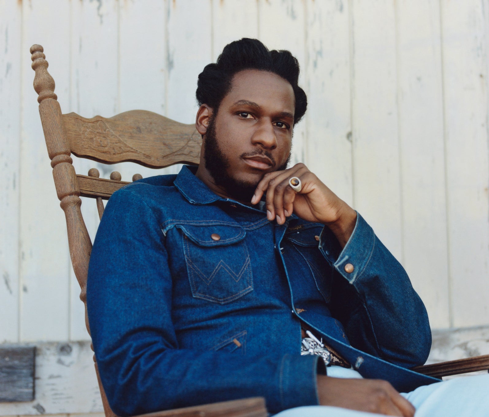 Tour news: Leon Bridges, Rod Stewart & Cheap Trick, 070 Shake, Laura Jane Grace, more