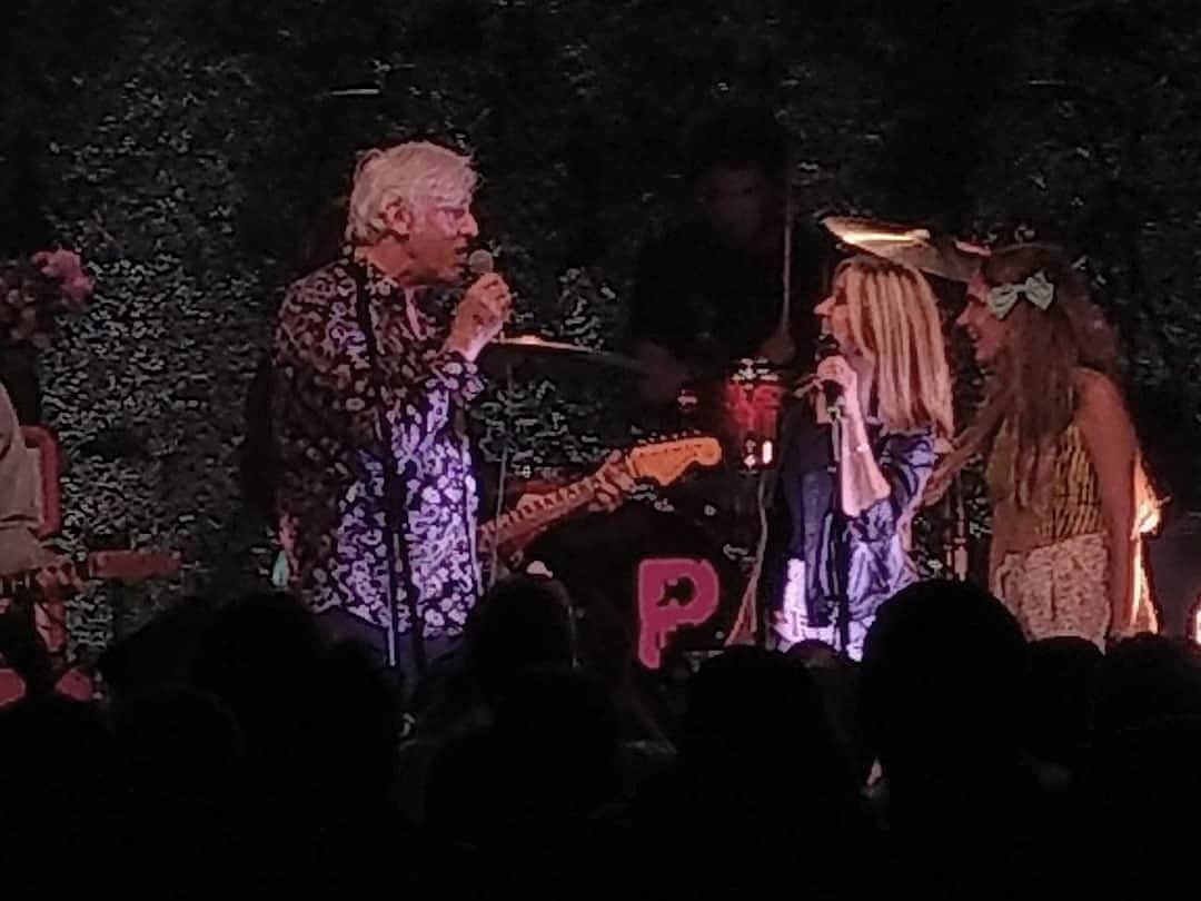 watch Liz Phair, Robyn Hitchcock & Sadie Dupuis cover The Soft Boys’ “I Wanna Destroy You”