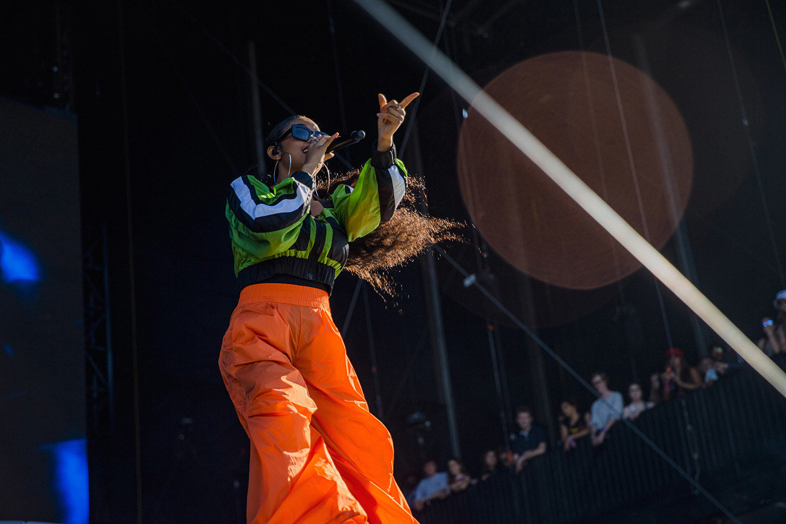This Week’s Livestreams (Post Malone, H.E.R., Robin Pecknold, Little Dragon, Julia Holter, more)