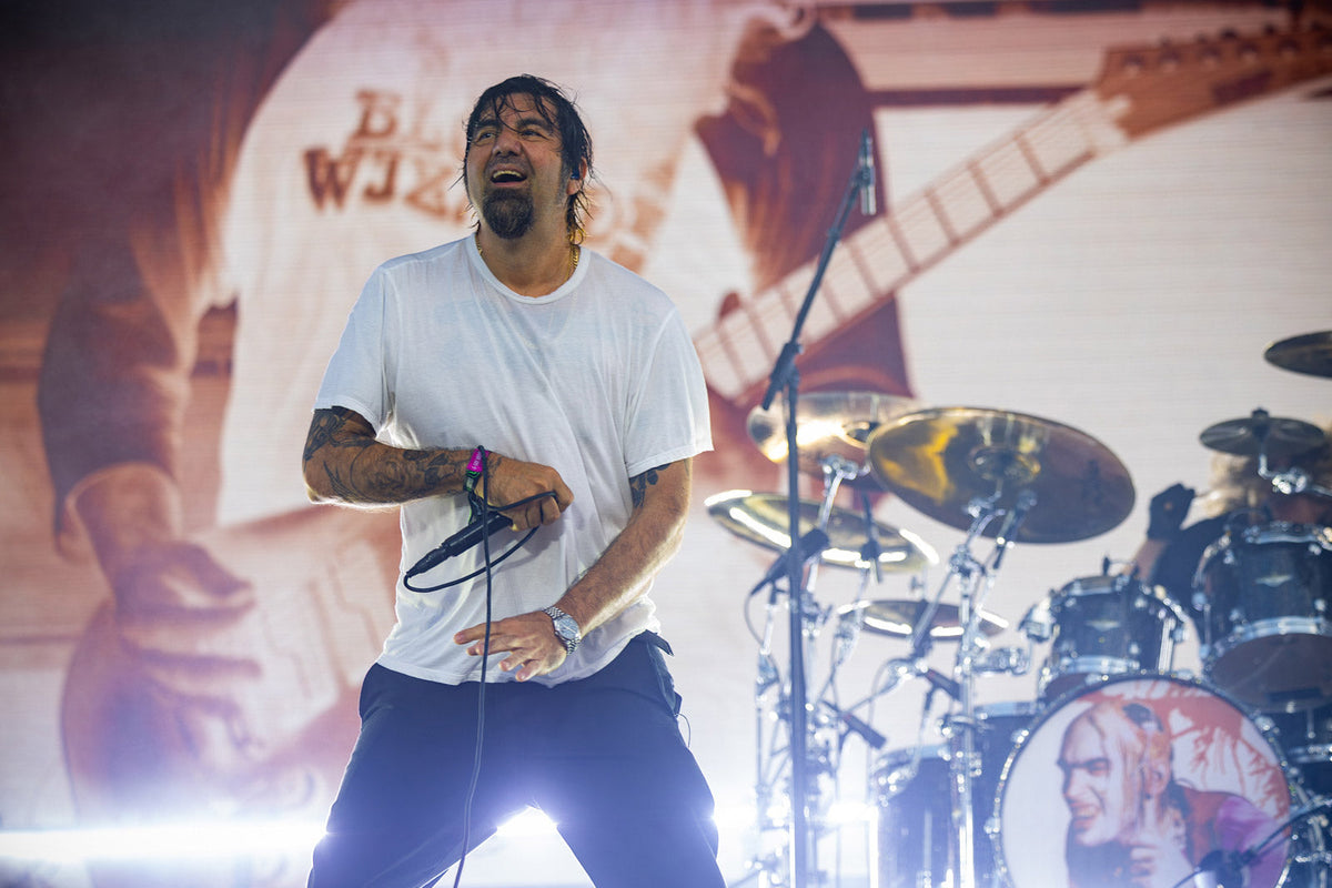 Deftones announce summer tour w/ IDLES, Phantogram & The Barbarians of California