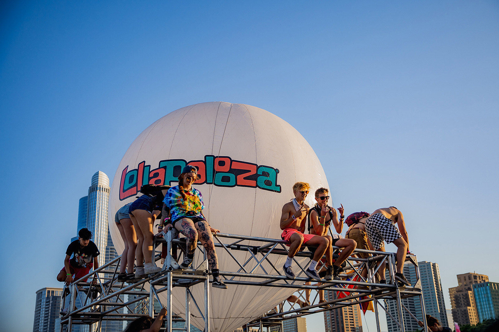 Lollapalooza attendee dies in hospital