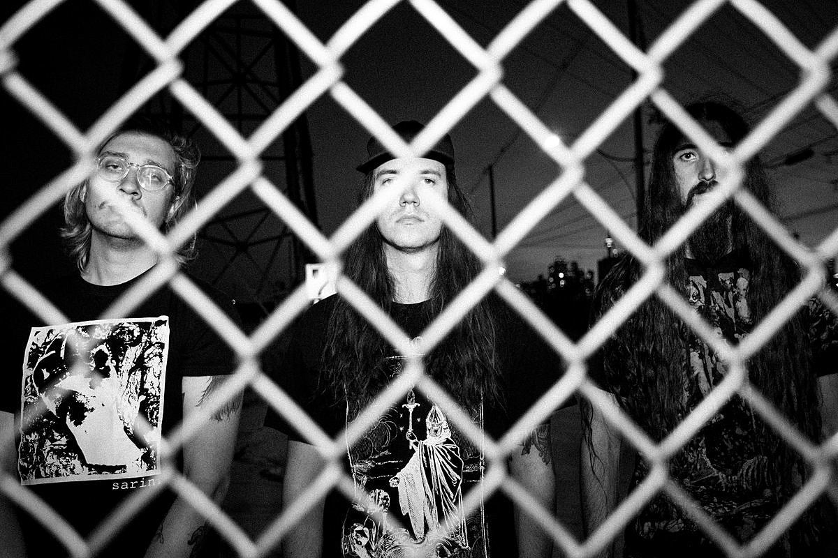 Loose Teeth (mem Life In Vacuum) deliver dark, metallic hardcore on “Fatalism”