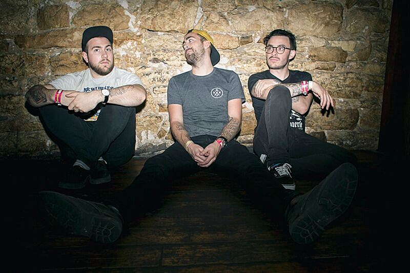 Lost In Society releasing 7″ (prod. Pete of Bouncing Souls), touring w/ Face to Face