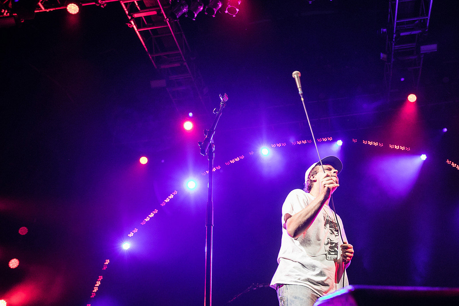 watch Mac DeMarco, Joan Shelley & more live Pickathon sets with us & MusiCares!