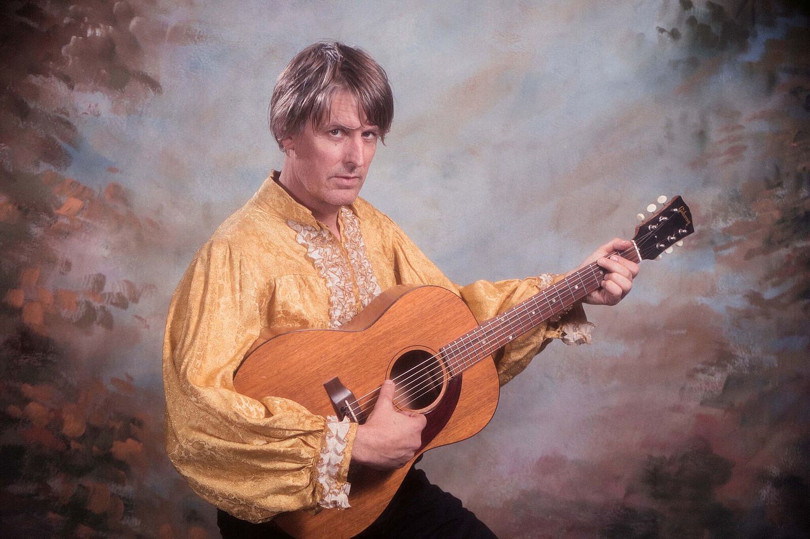Stephen Malkmus shares “Rushing The Acid Frat” from new LP, expands tour