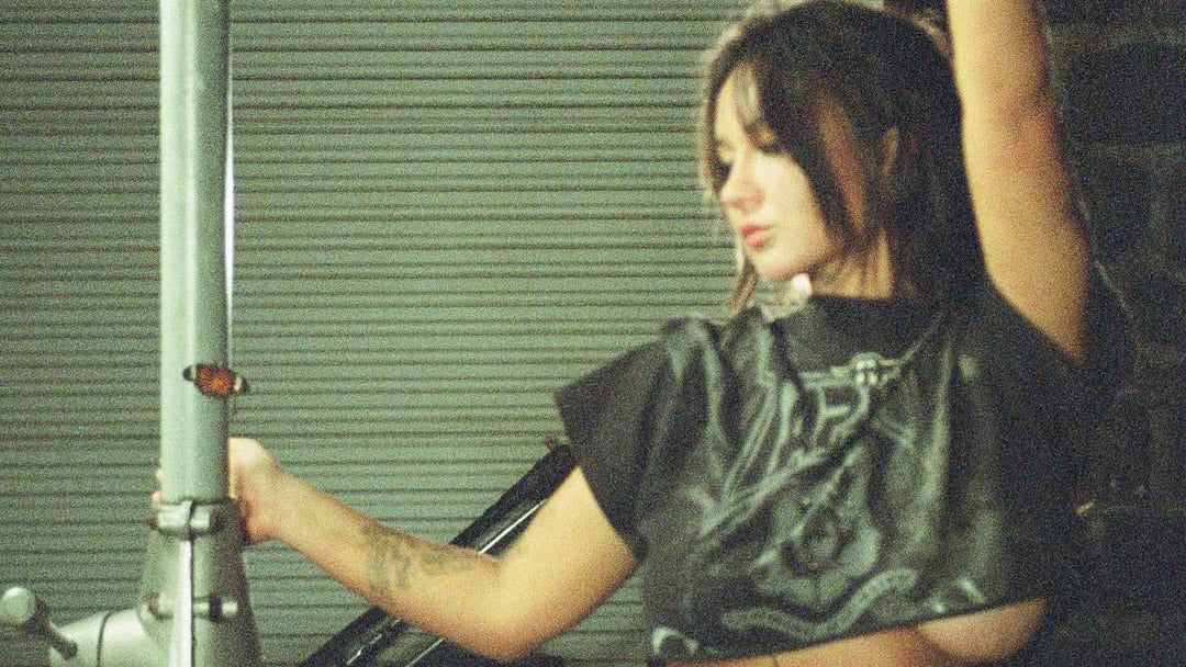 Mallrat announces new LP ‘Light hit my face like a straight right,’ shares “Horses”