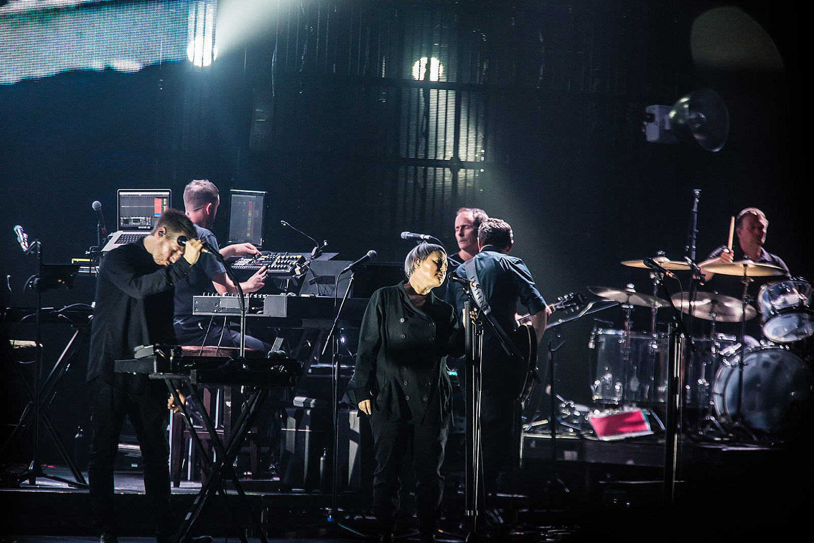 Massive Attack played ‘Mezzanine’ & more at Radio City (night 1 pics & video)